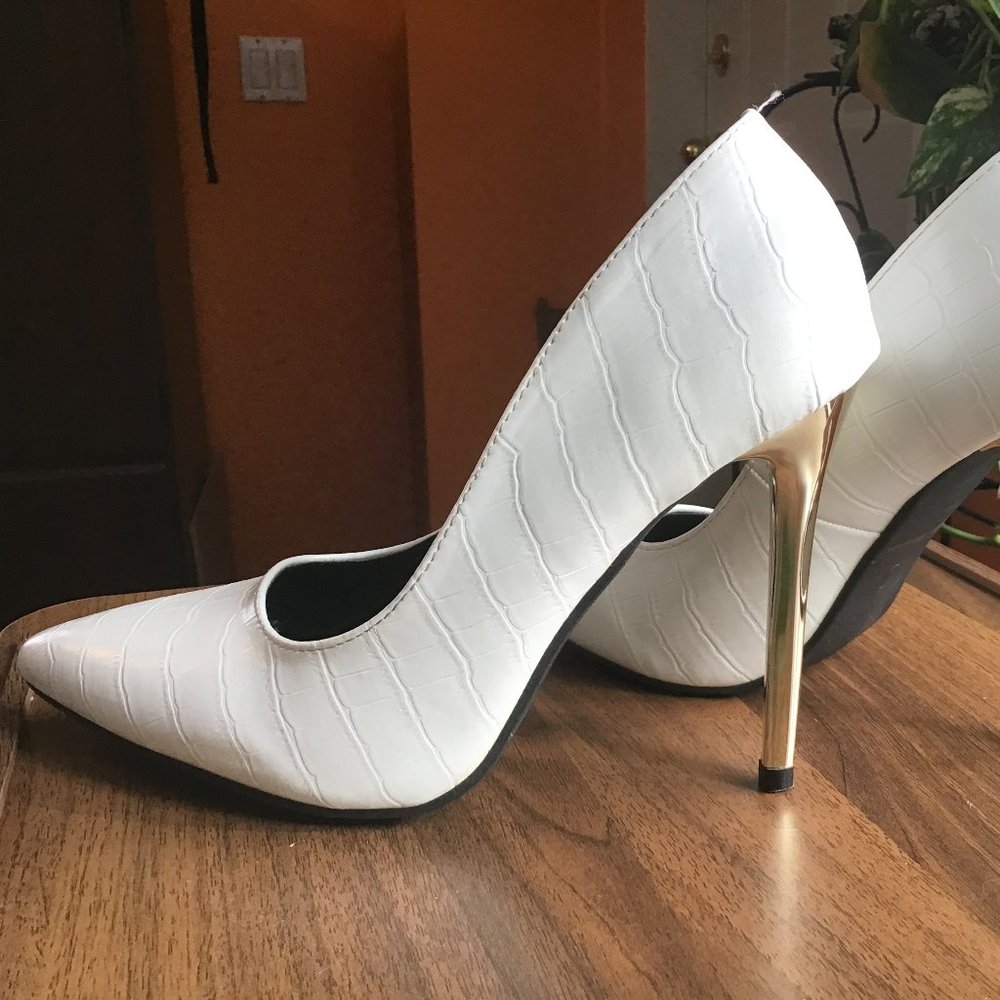 White Patent Pumps 9.5 with gold heel (41)